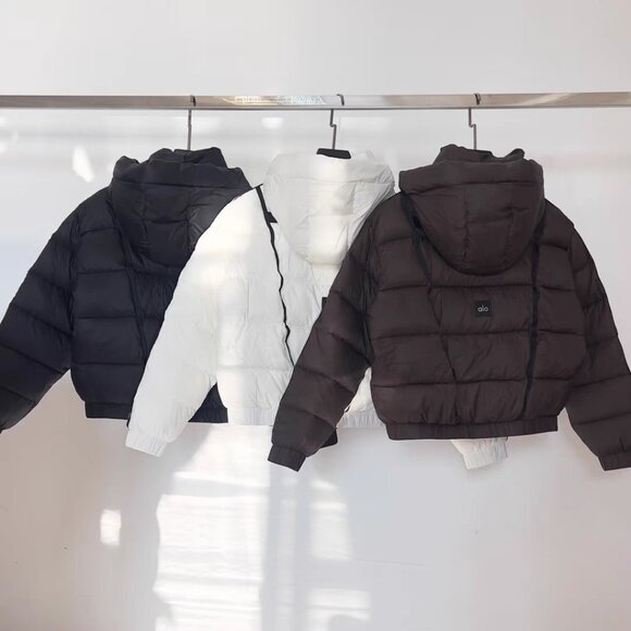 Alo Yoga Aspen Love Puffer Jacket Black Color - Picture 3 of 4